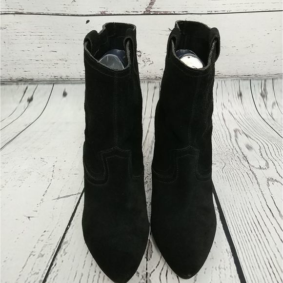 B. Makowsky Black‎ Suede Heeled Booties - Picture 3 of 12